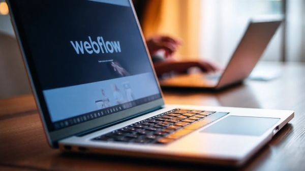 Top 5 raisons de choisir Webflow ou Framer pour vos créations